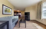 2 Bedroom Suite - 2 Full Beds and 1 King Bed
