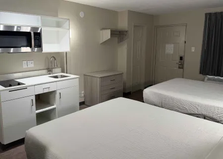 Studio Suite - 2 Full Beds