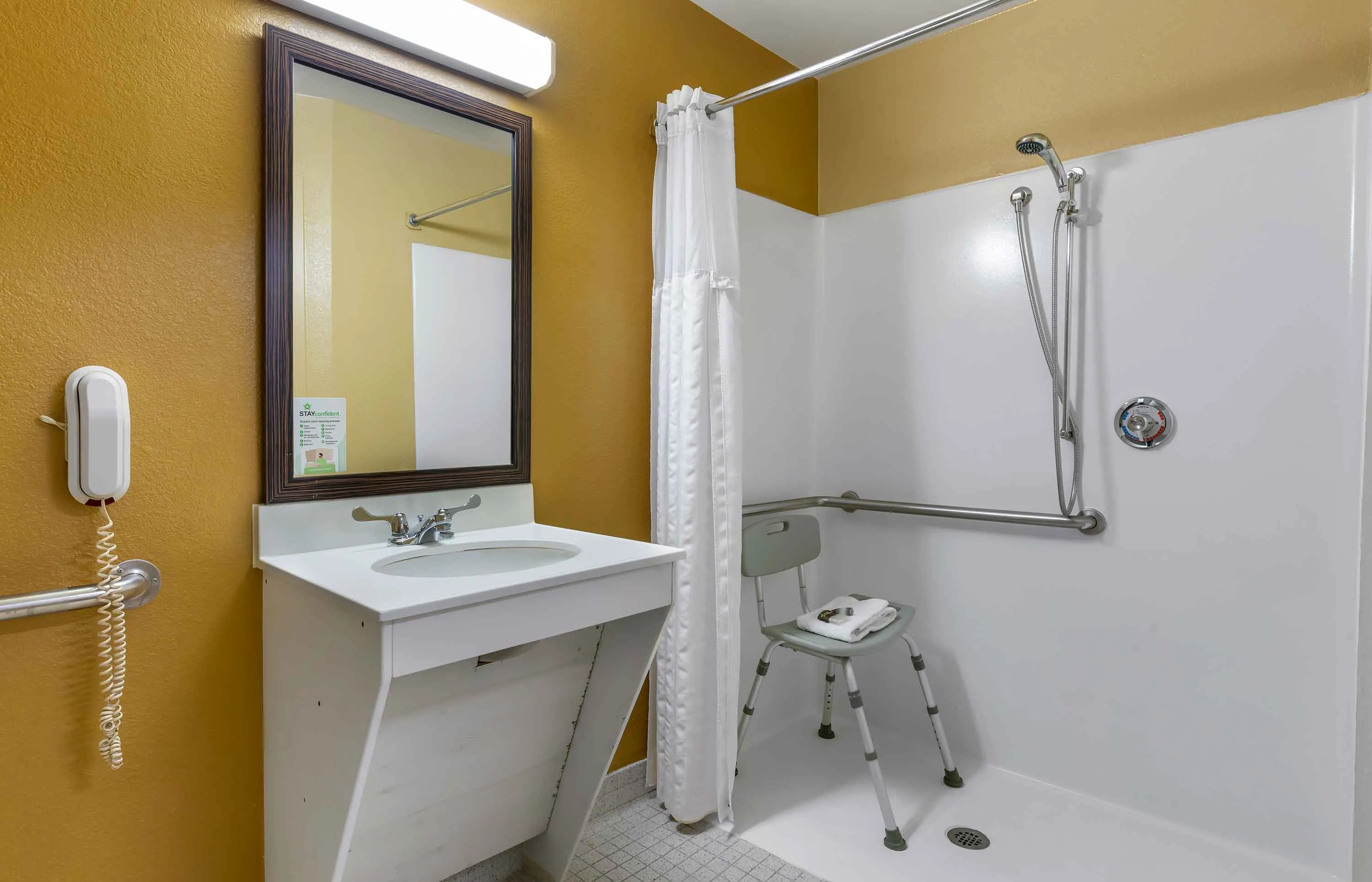 Deluxe Studio - 2 Full Beds