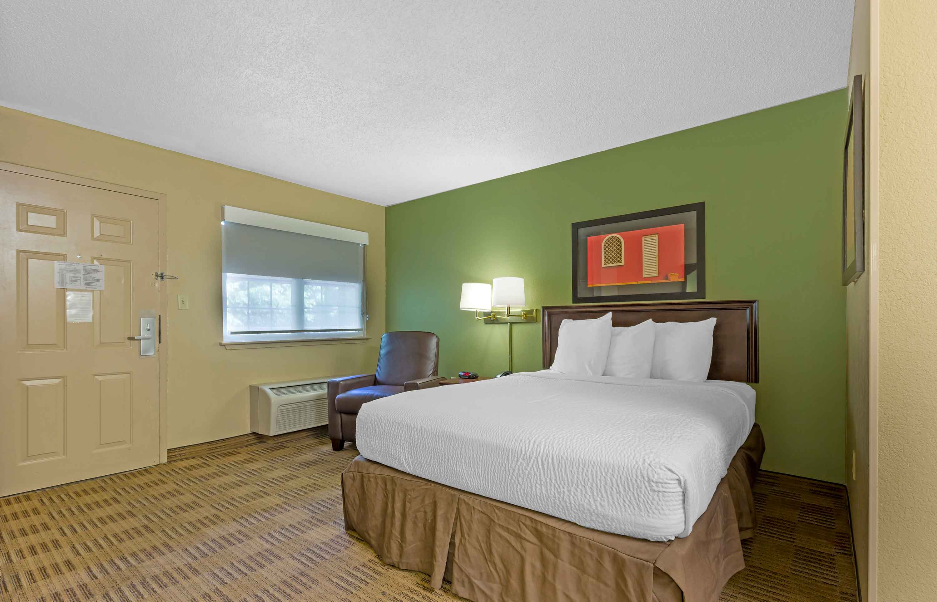 Studio Suite - 1 Queen Bed