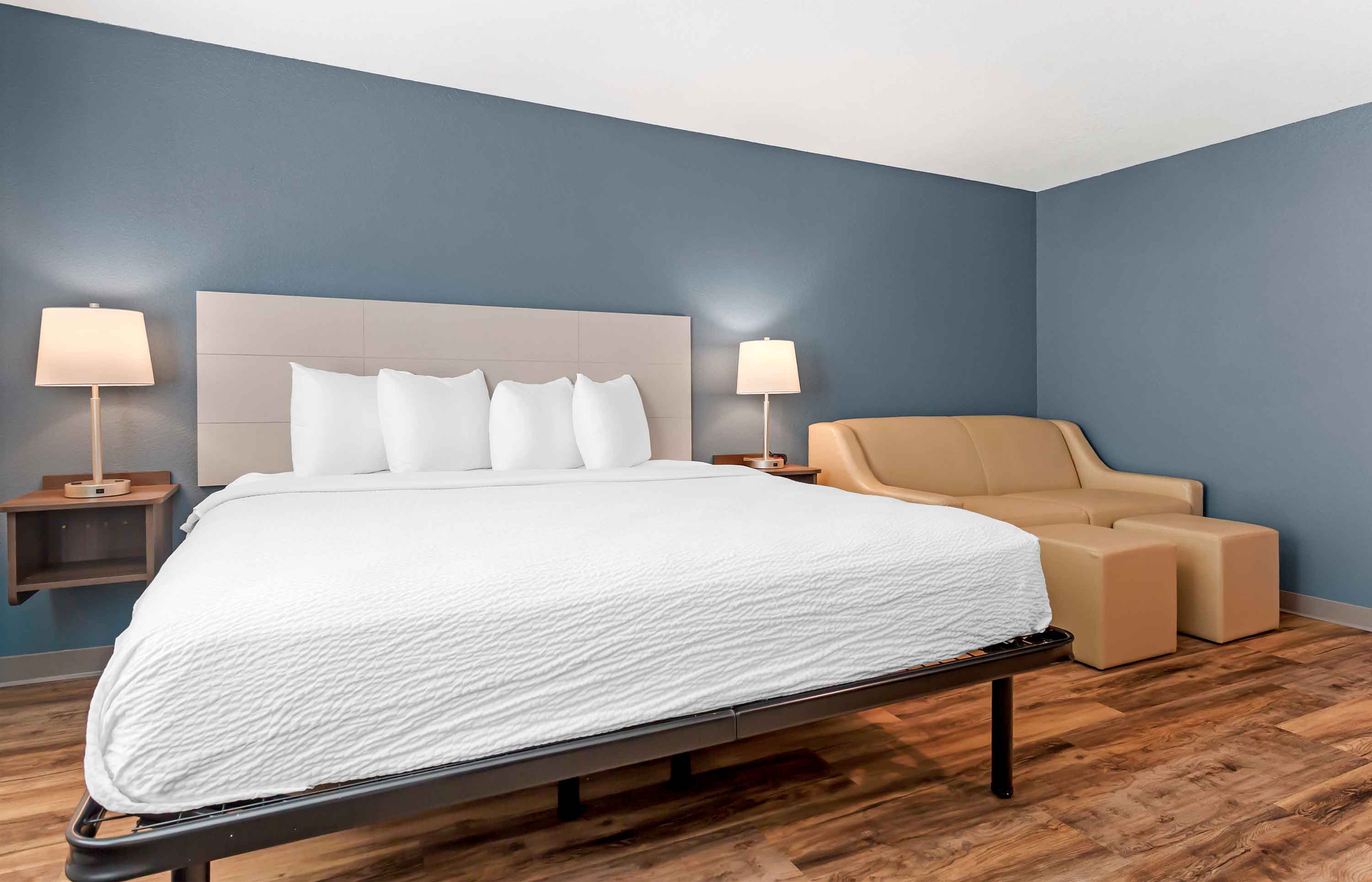 Deluxe Studio - 1 King Bed