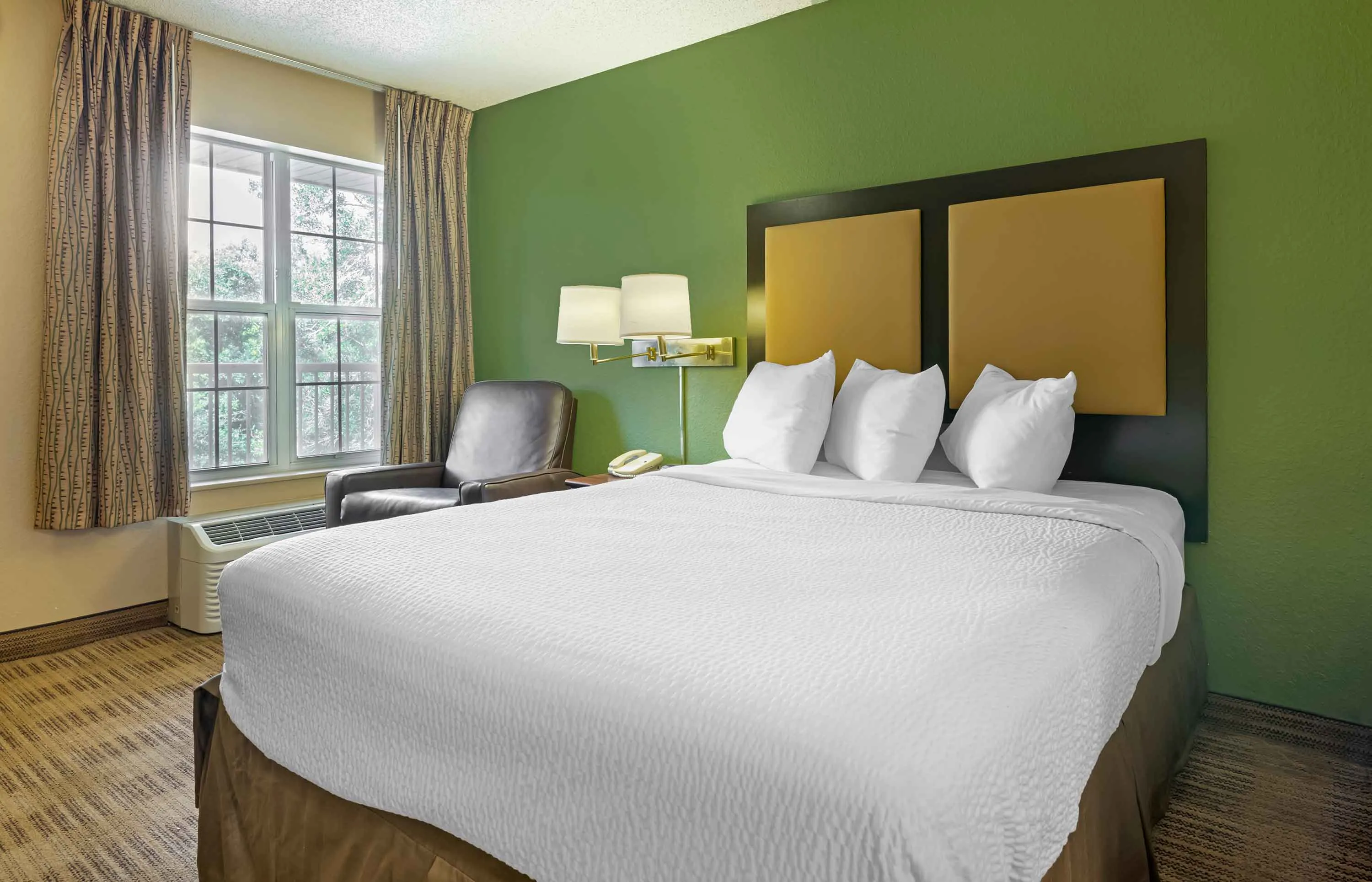 Studio Suite - 1 Queen Bed