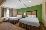 Deluxe Studio - 2 Queen Beds