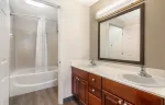 1 Bedroom Suite - 2 Full Beds