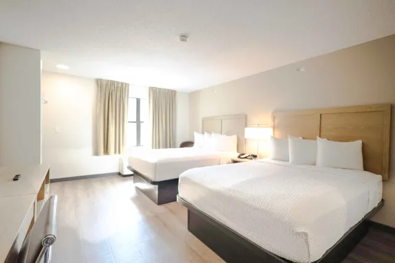 Studio Suite - 2 Full Beds