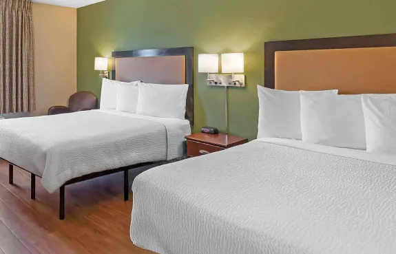 Deluxe Studio - 2 Full Beds