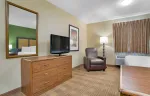 1 Bedroom Suite - 1 Queen Bed