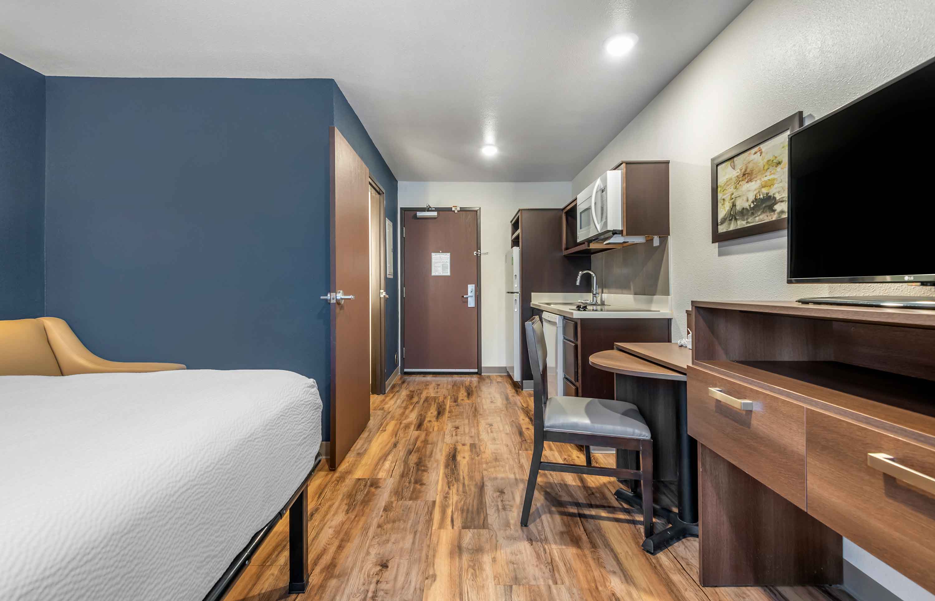 Studio Suite - 1 Queen Bed