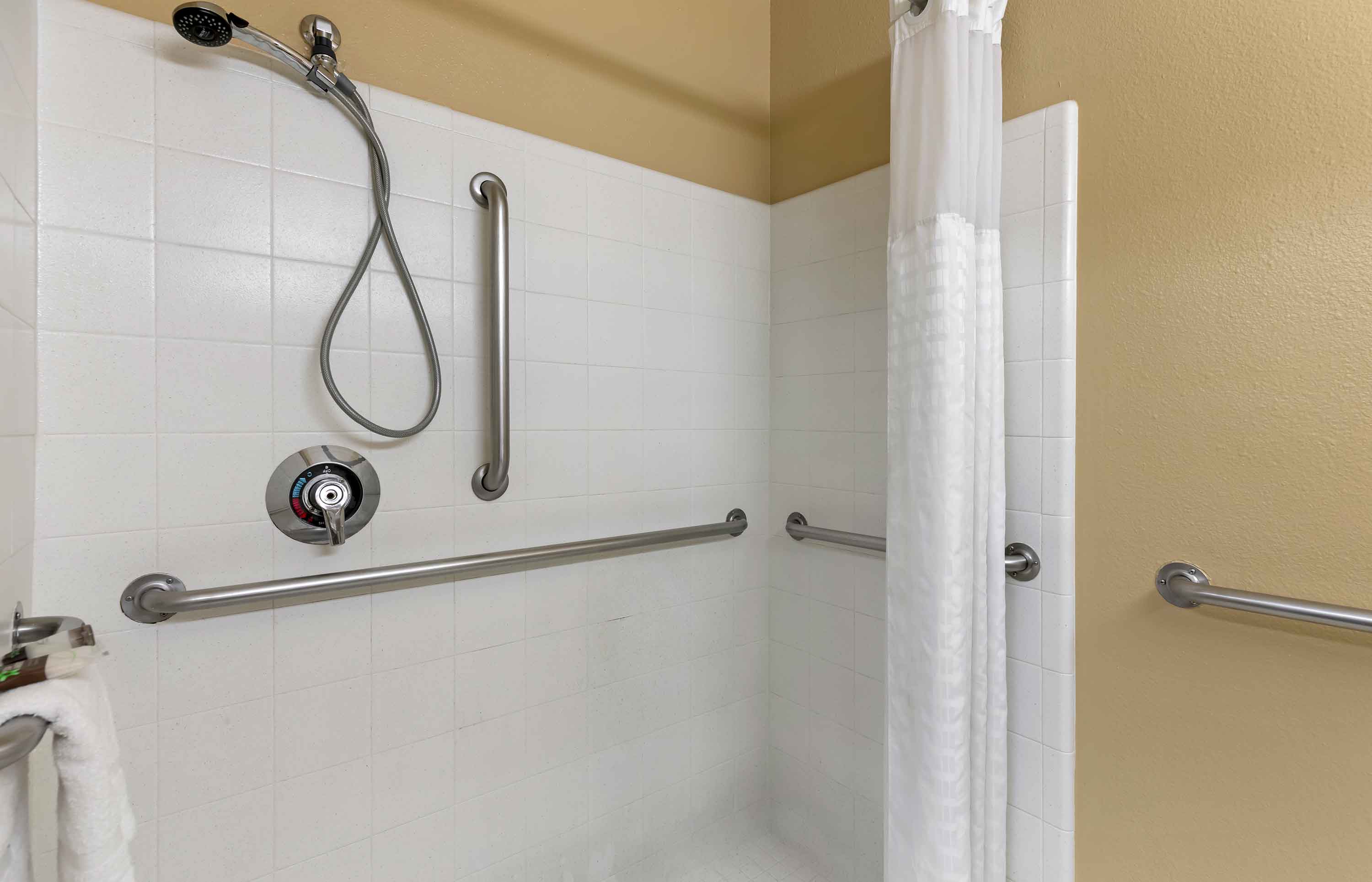 Studio Suite - 1 Queen Bed