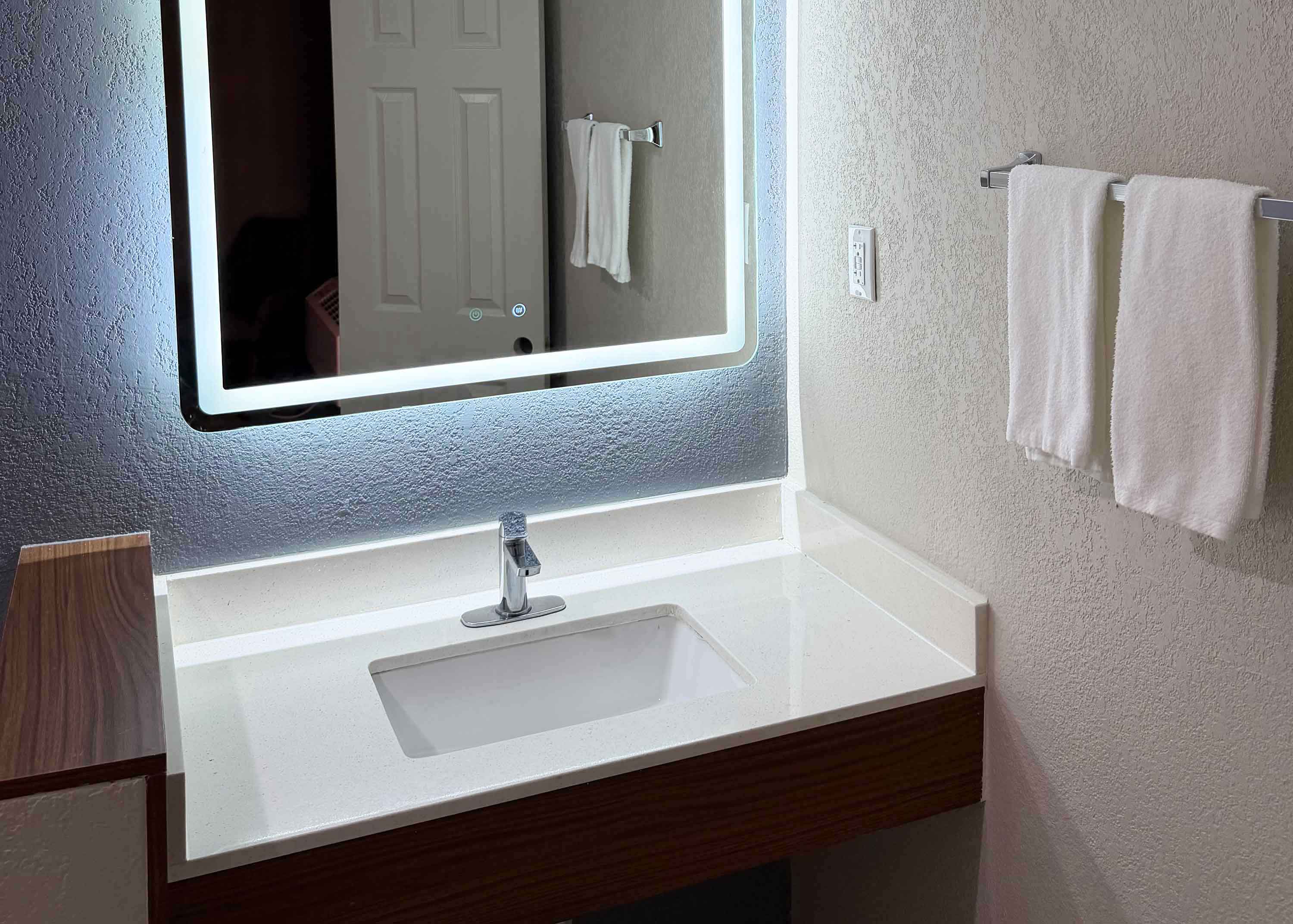 Studio Suite - 1 King Bed