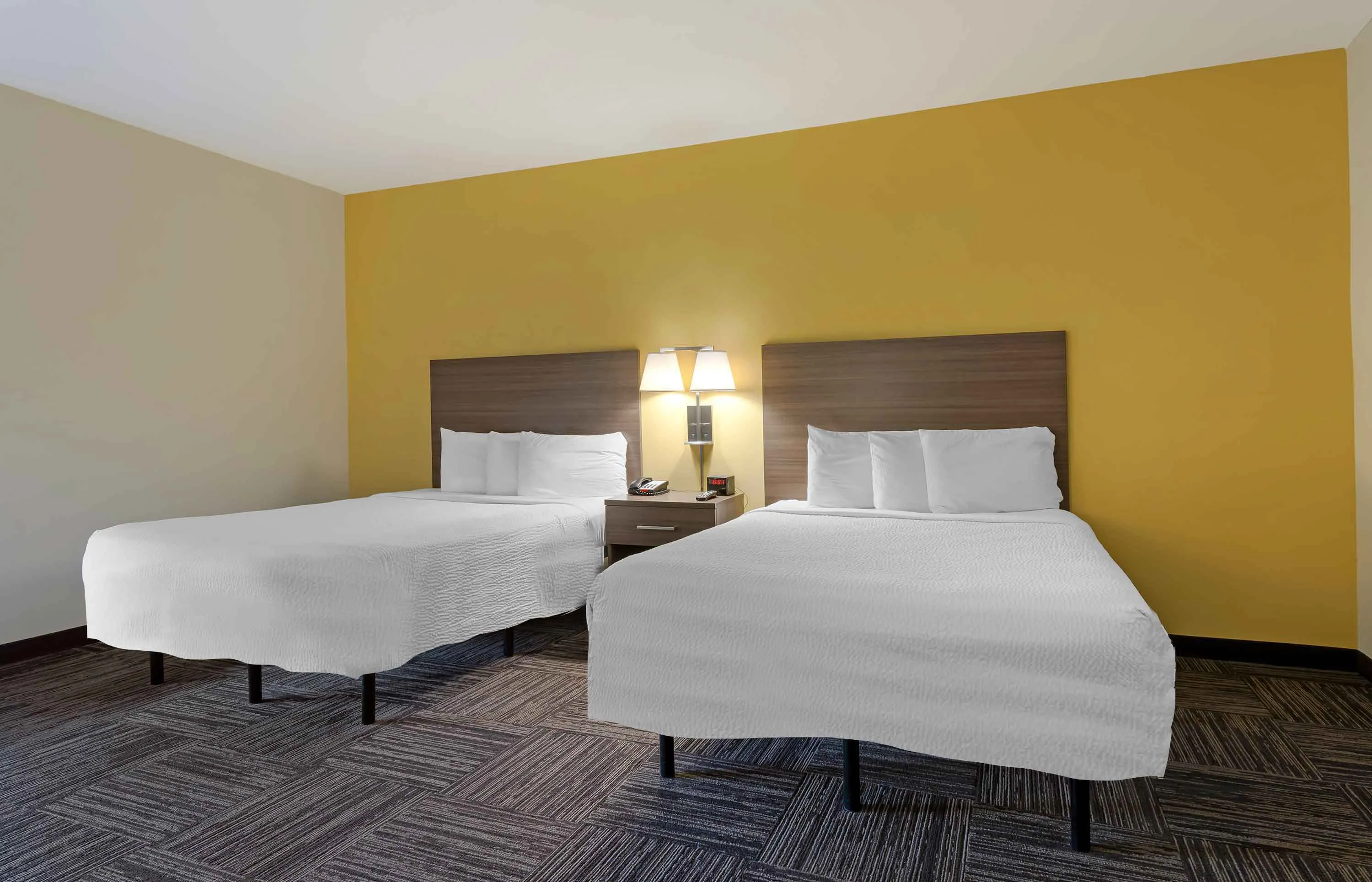 Deluxe Studio - 2 Queen Beds